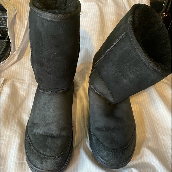 UGG AUSTRALIA WOMEN'S MICHAELA - Picture 3 of 9